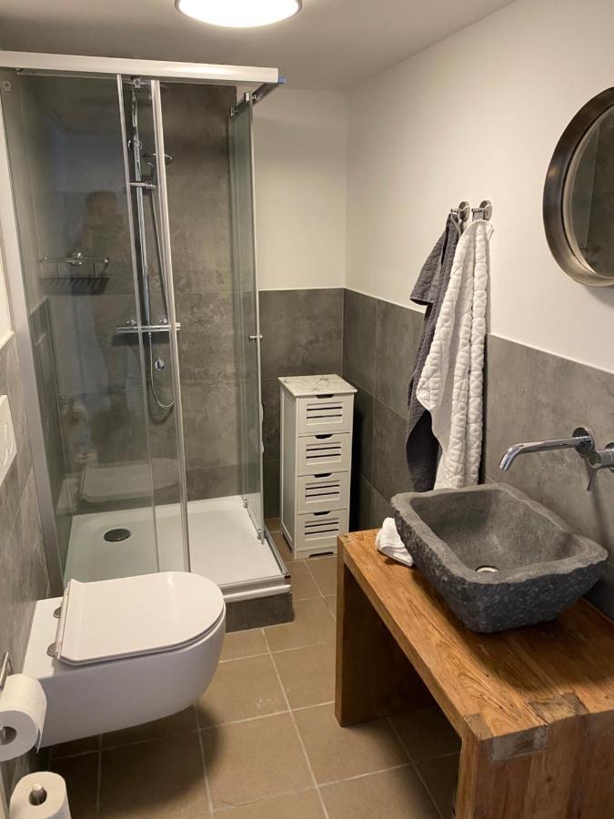 Basement 77 Apartment Toenisvorst ภายนอก รูปภาพ